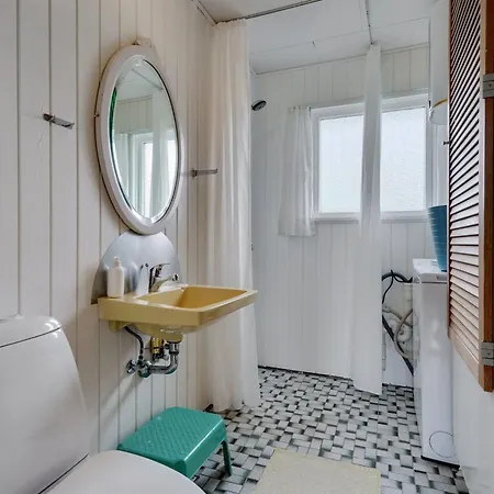 Ogrim - 204m From The Sea By Interhome